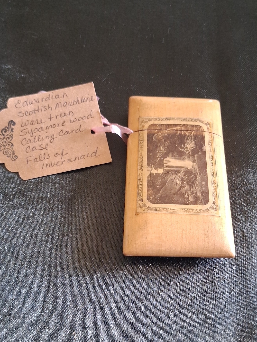 Wooden Sycamore Calling Card Case in Light Brown